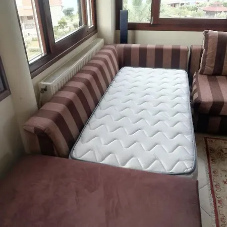 Castri Deluxe Sky 尼基季