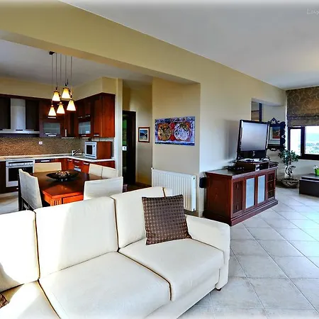 Castri Deluxe Sky Apartment