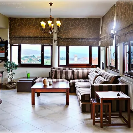 Castri Deluxe Sky Apartment