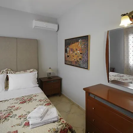 Castri Deluxe Sky Apartment